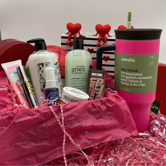 NWT Valentines Beauty Bundle Philosophy Owala Sephora Etc..❤️